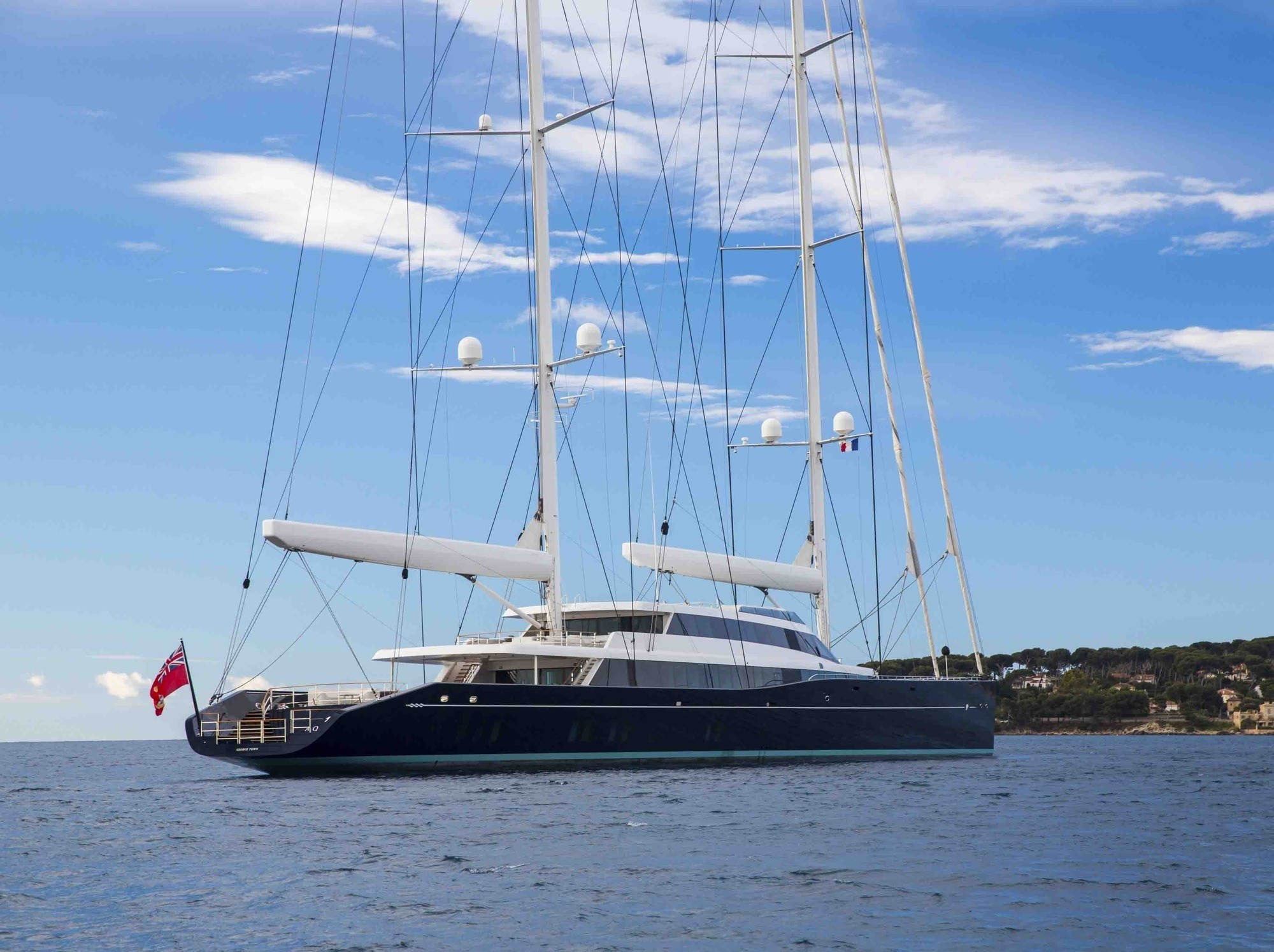 who owns aquijo yacht